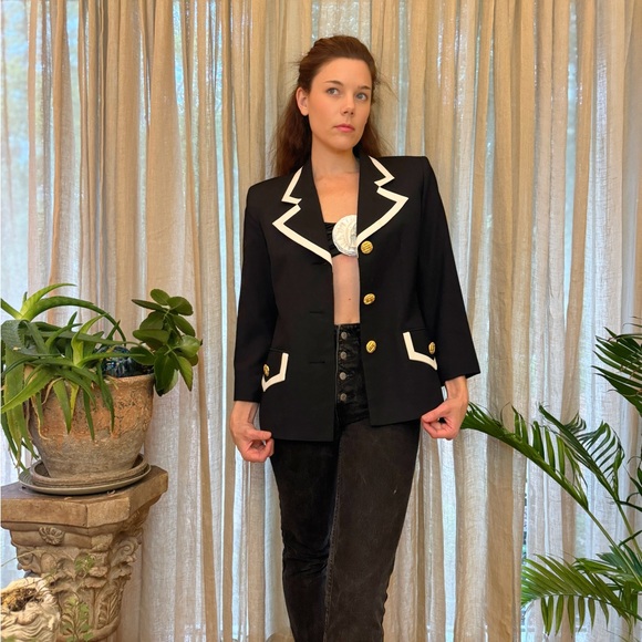 Albert Nipon Suit Jacket - Picture 2 of 5